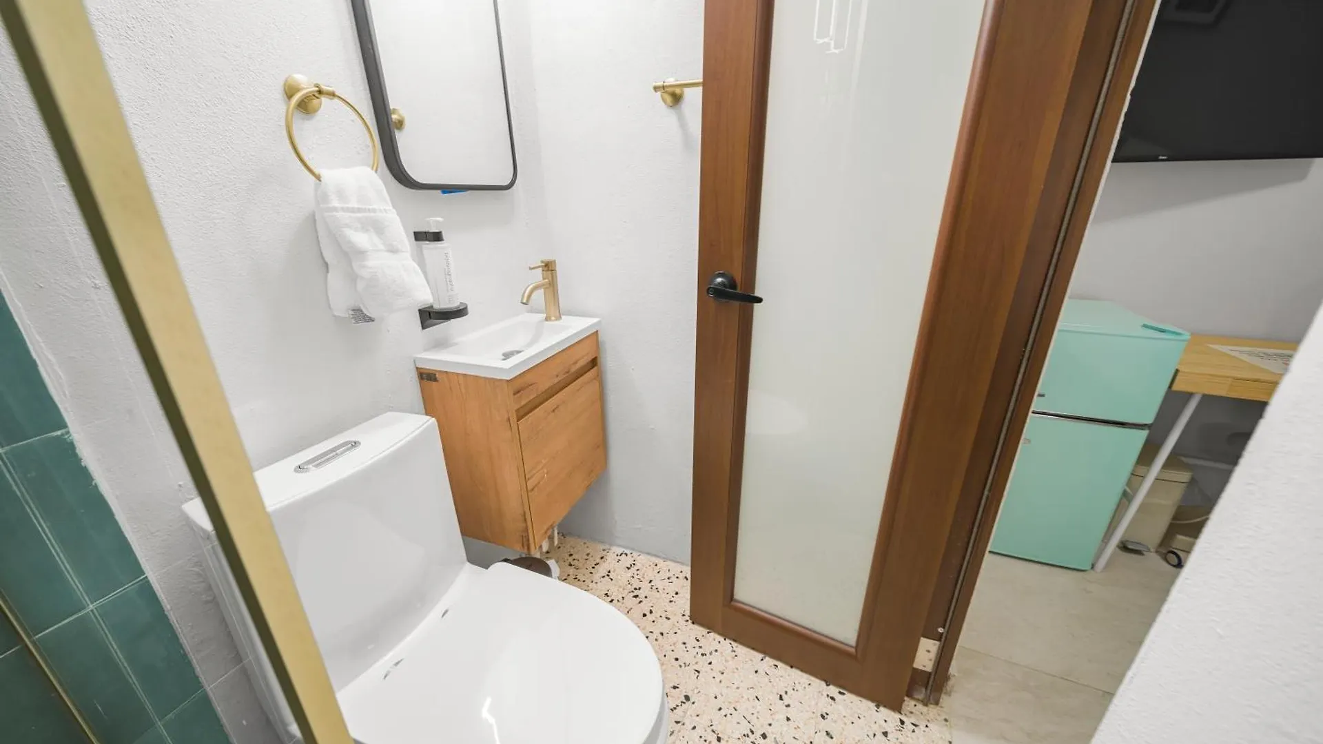 Hotel Room 9 Sleek & Serene Stay In San Juan