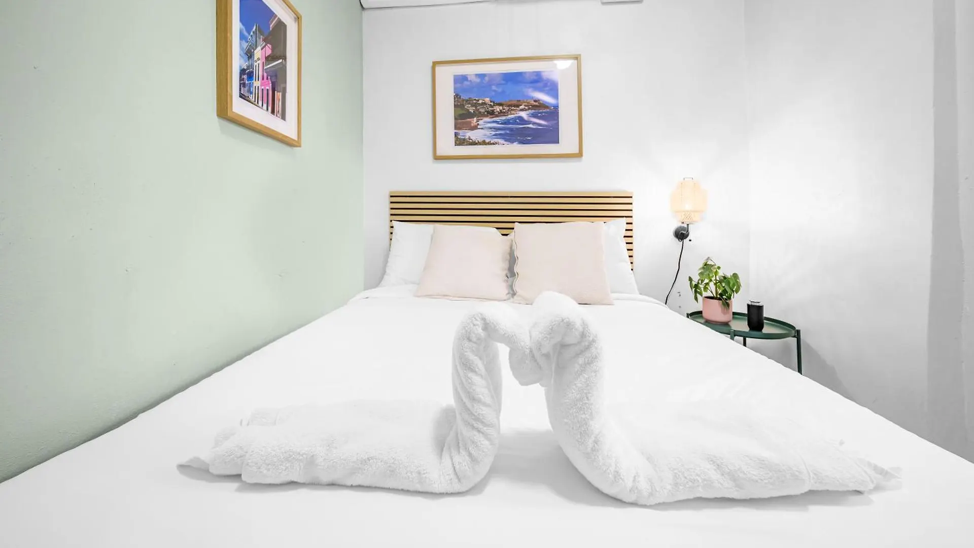 Hotel Room 9 Sleek & Serene Stay In San Juan